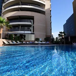 Majestic Retreat Dubai