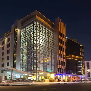 Aparthotel Mena Albarsha At The Mall, Dubaj