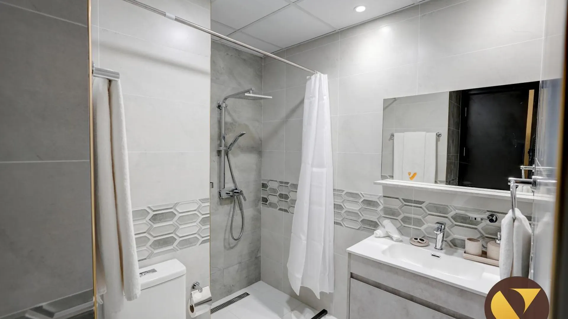 Vogue Elegance Olivz Residence By Danube Dubai